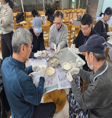 [꽃우물마을 이야기] 만두 빚으며 더 가까워진 하루, 화정동 행복드림 설행사